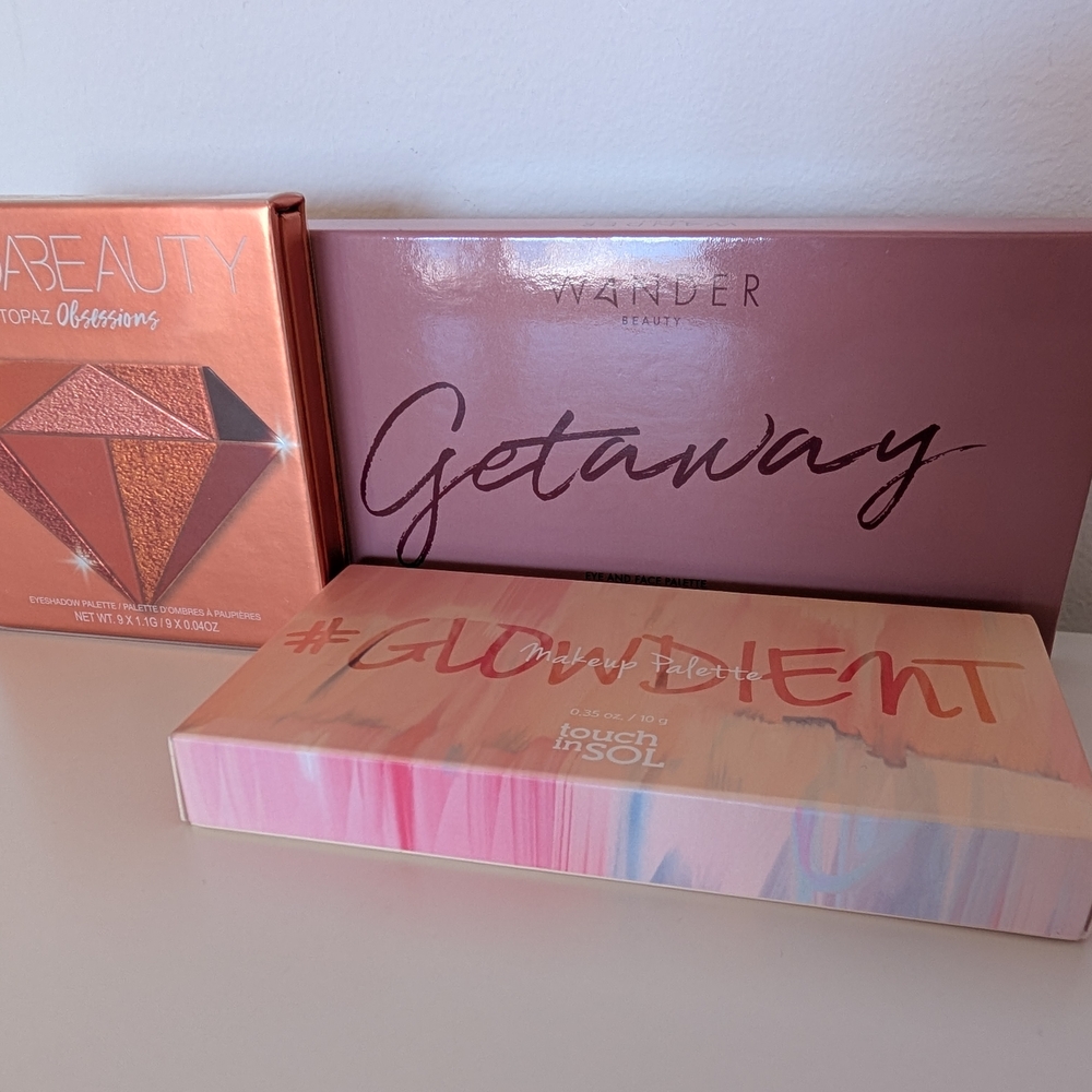 Wander Beauty Getaway Palette in Pink and Rose Gold